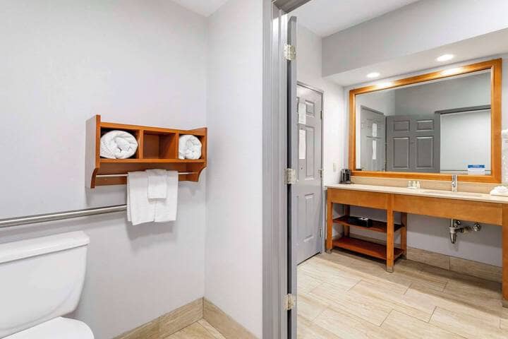 Room 14 of 34