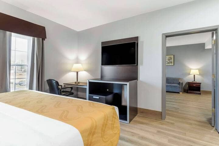Room 16 of 34