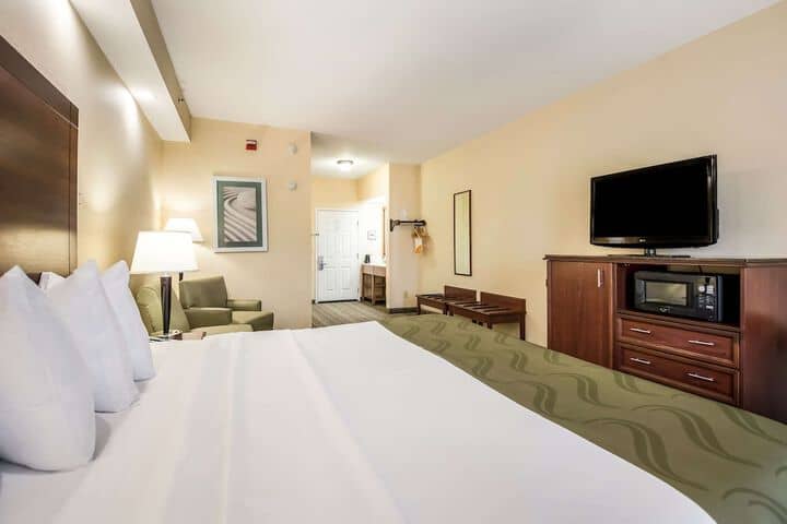 Room 5 of 34